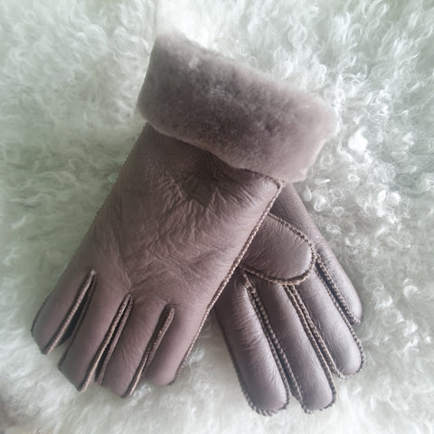 Ötujjas, nappásított, kézműves, női irha kesztyű