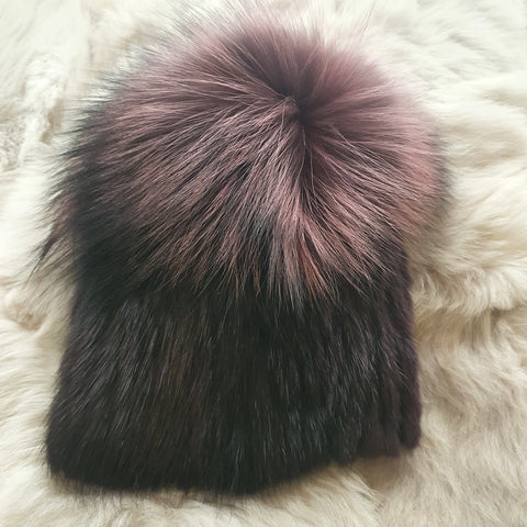 Padlizsán színű, kézműves női szőrme sapka