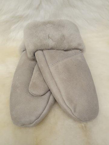 Egyujjas, kézműves,világos színű női irha kesztyű