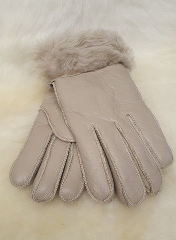 Ötujjas, nappásított, kézműves, női irha kesztyű