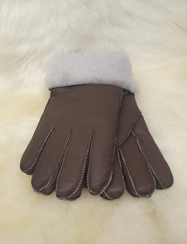 Ötujjas, nappásított, kézműves, női irha kesztyű