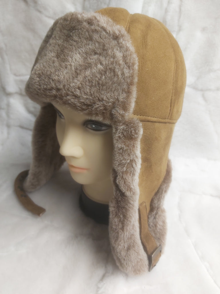 Kézműves,vöröses barna színű, uniszex irha usánka