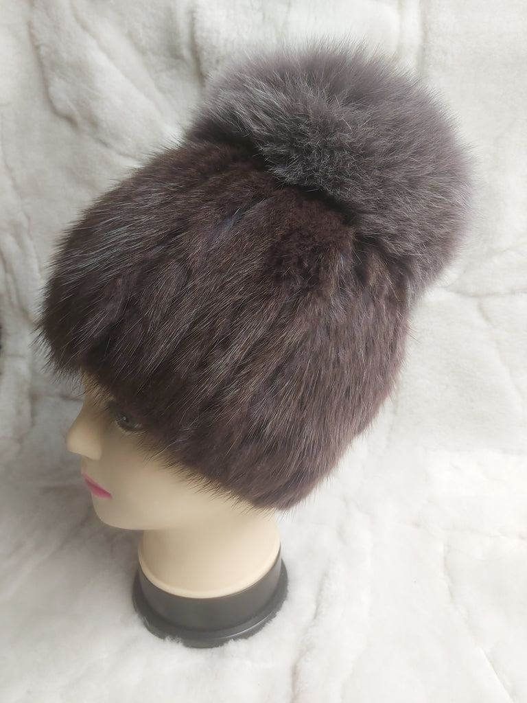 Barna színű, kézműves női szőrme sapka