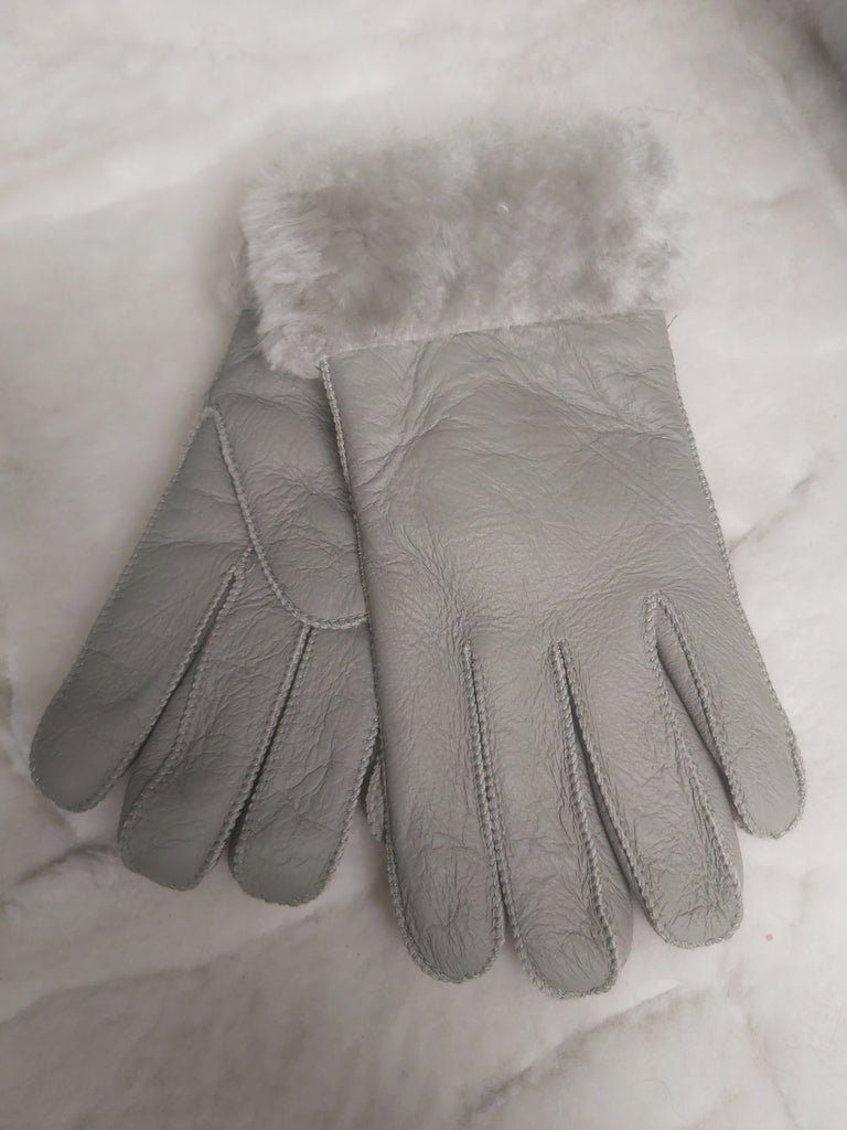 Ötujjas,világos szürke színű, nappásított, kézműves, női irha kesztyű